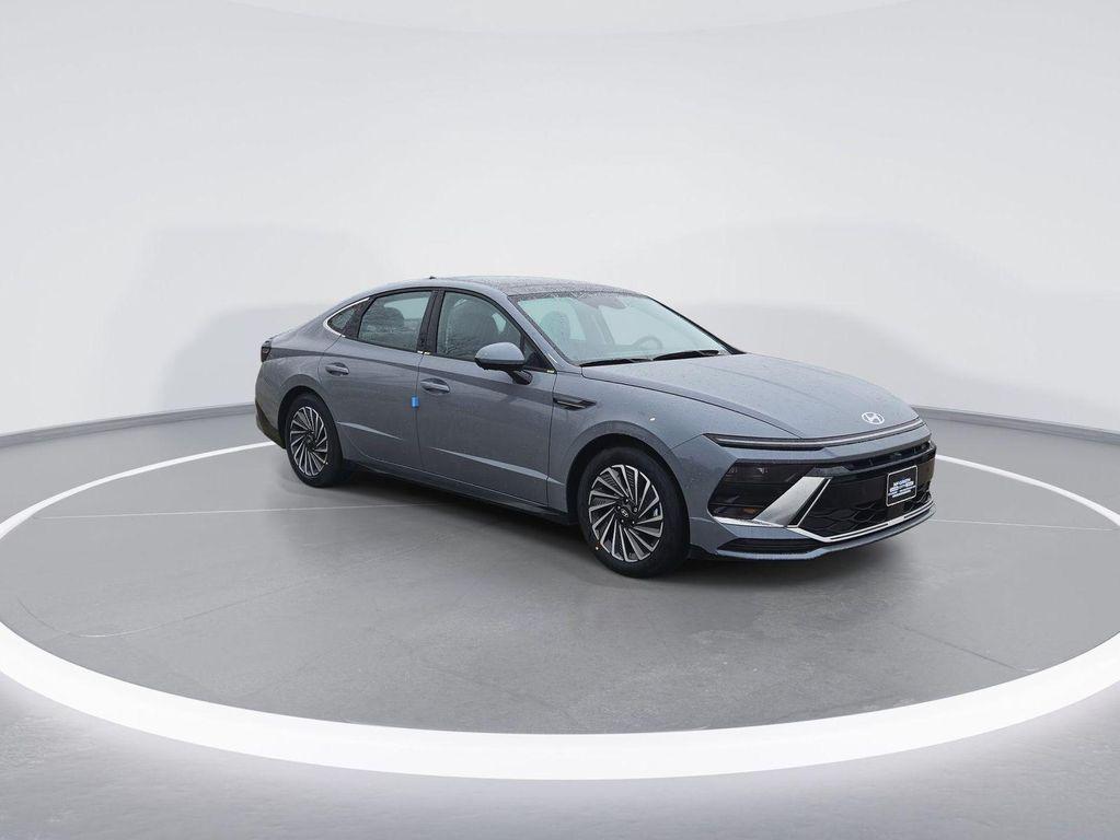 new 2025 Hyundai Sonata Hybrid car, priced at $34,322