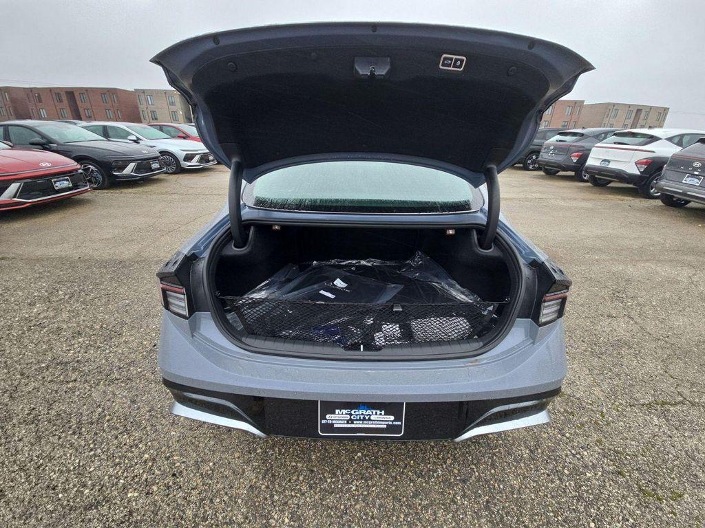 new 2025 Hyundai Sonata Hybrid car, priced at $34,322
