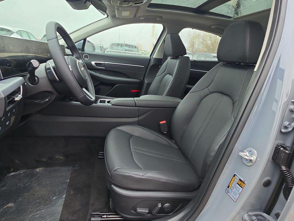 new 2025 Hyundai Sonata Hybrid car, priced at $34,322