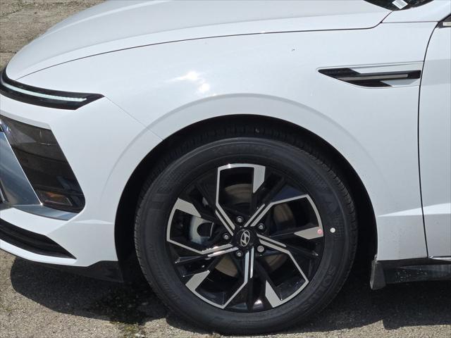 new 2025 Hyundai Sonata car, priced at $29,557