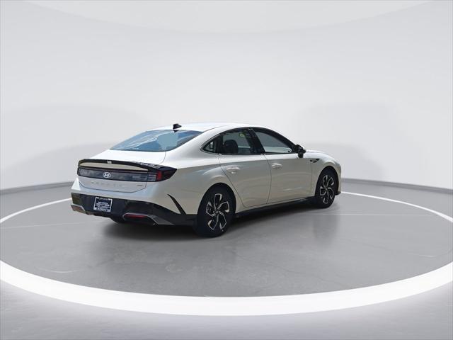 new 2025 Hyundai Sonata car, priced at $29,557