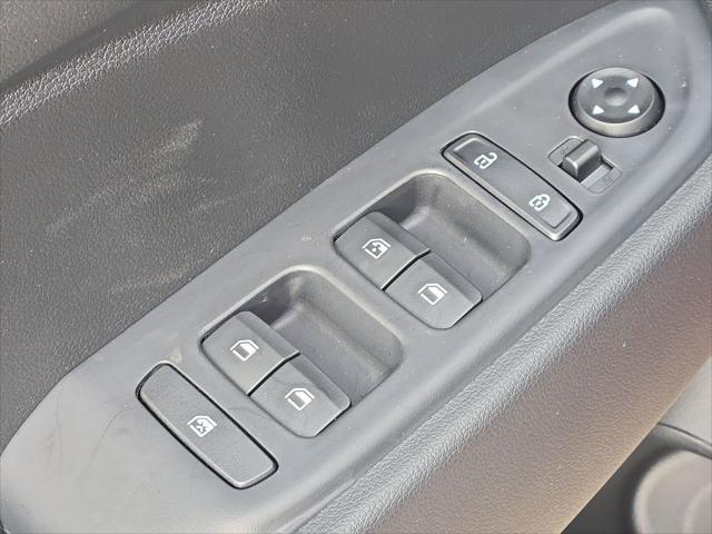 new 2025 Hyundai Venue car, priced at $24,327