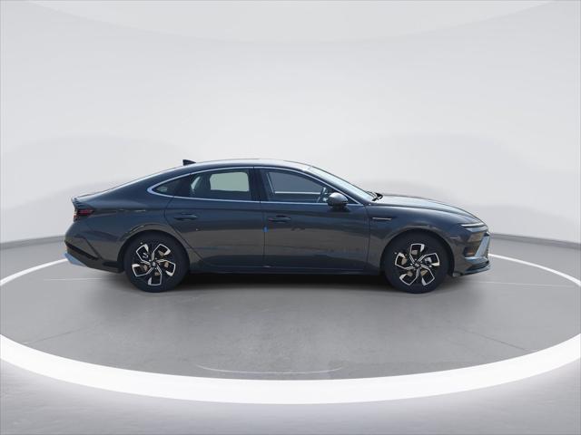 new 2025 Hyundai Sonata car, priced at $27,797