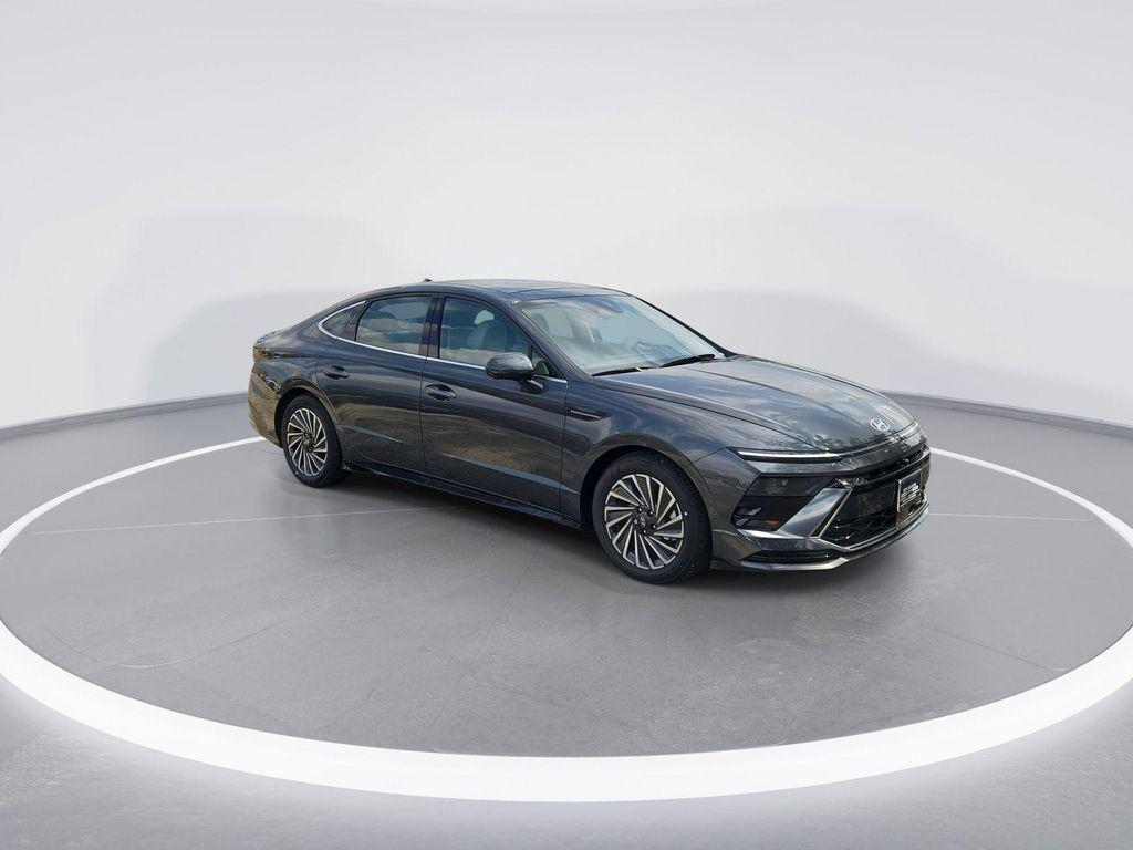 new 2025 Hyundai Sonata Hybrid car, priced at $34,559