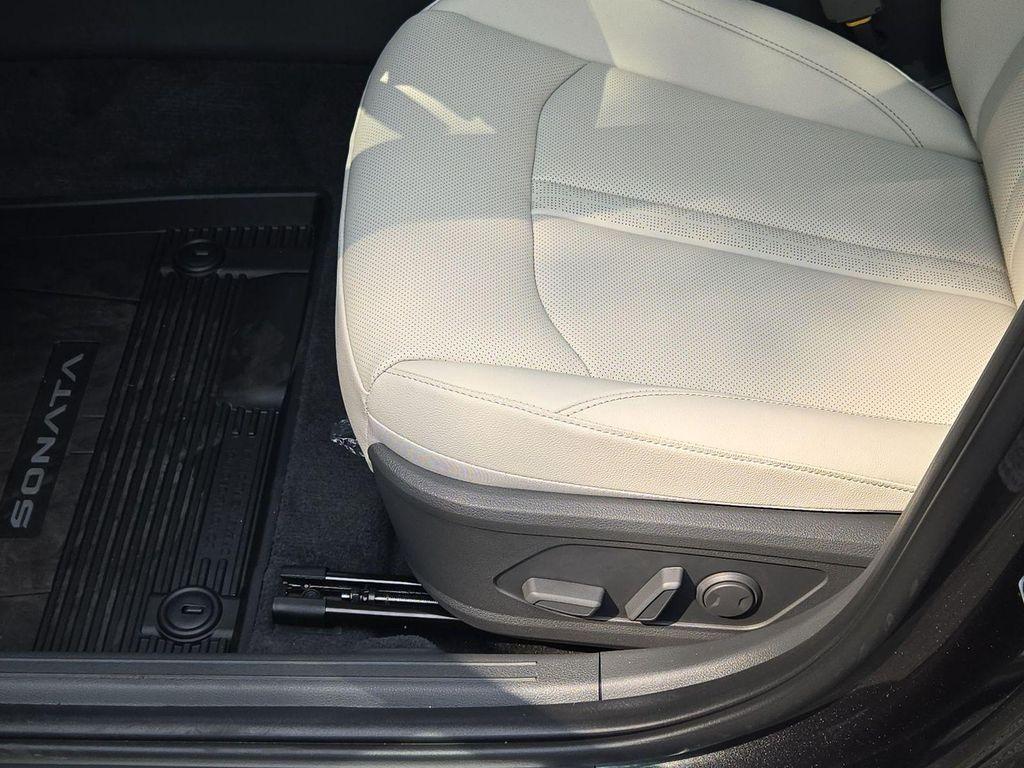 new 2025 Hyundai Sonata Hybrid car, priced at $34,559