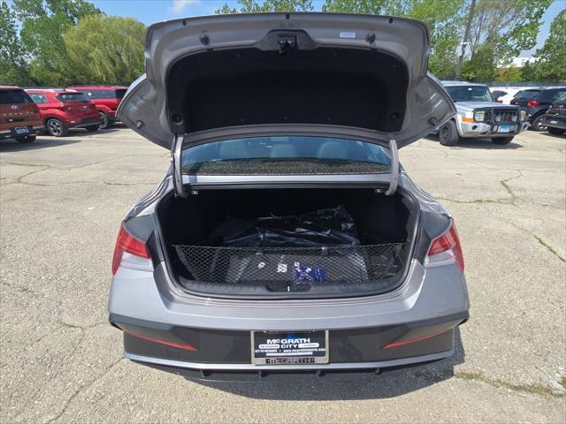 new 2025 Hyundai Elantra car, priced at $29,827