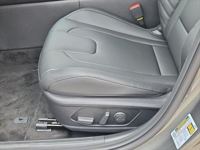 new 2025 Hyundai Elantra car, priced at $29,823