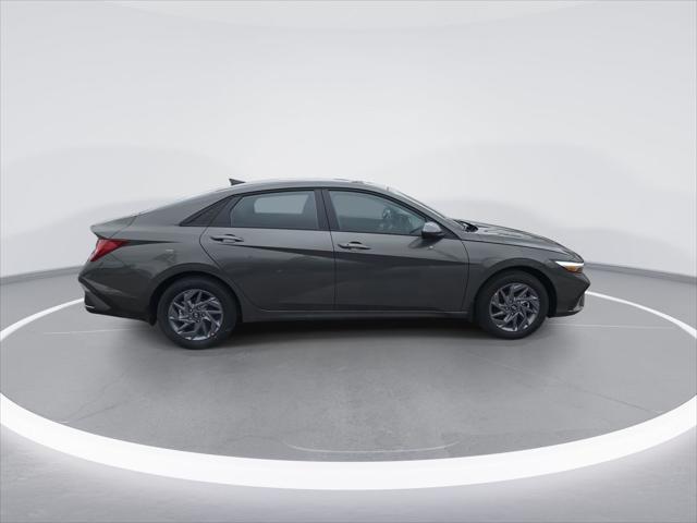 new 2025 Hyundai ELANTRA HEV car, priced at $25,520