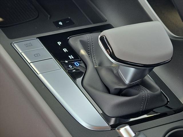 new 2025 Hyundai Elantra car, priced at $23,703