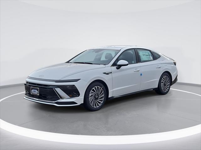 new 2025 Hyundai Sonata Hybrid car, priced at $32,124