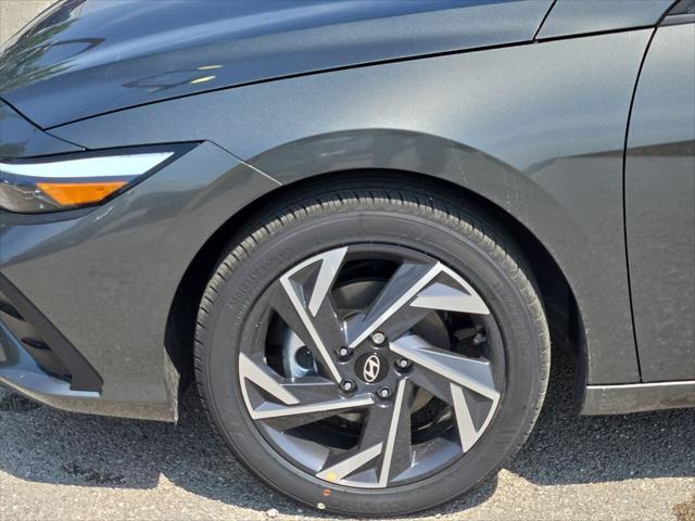 new 2025 Hyundai Elantra car, priced at $23,214