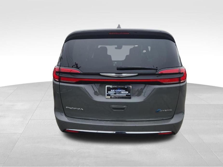 used 2022 Chrysler Pacifica Hybrid car, priced at $22,895