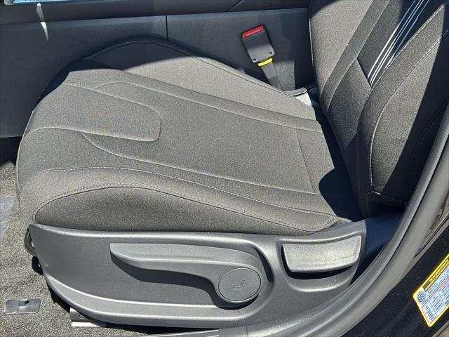 new 2025 Hyundai ELANTRA HEV car, priced at $25,484
