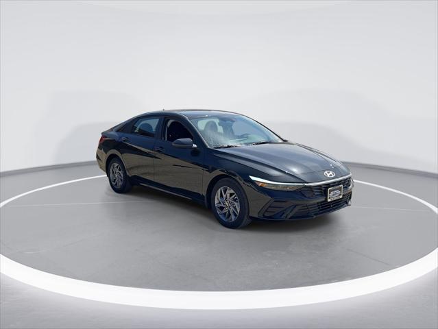 new 2025 Hyundai ELANTRA HEV car, priced at $25,484