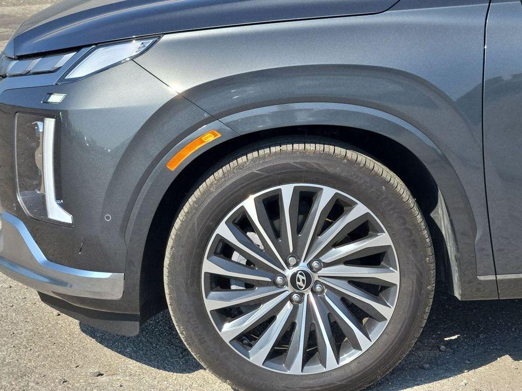 used 2024 Hyundai Palisade car, priced at $41,997