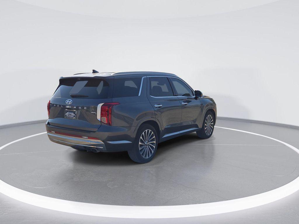 used 2024 Hyundai Palisade car, priced at $41,997