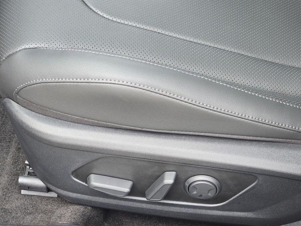 new 2025 Hyundai ELANTRA HEV car, priced at $28,573