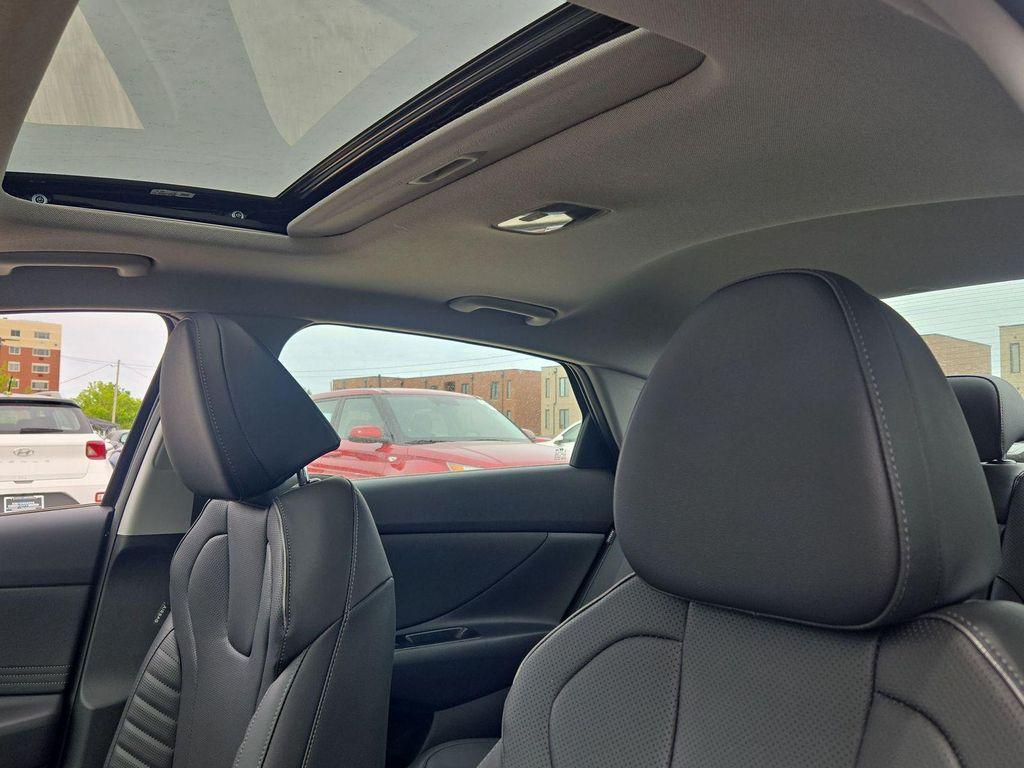 new 2025 Hyundai ELANTRA HEV car, priced at $28,573