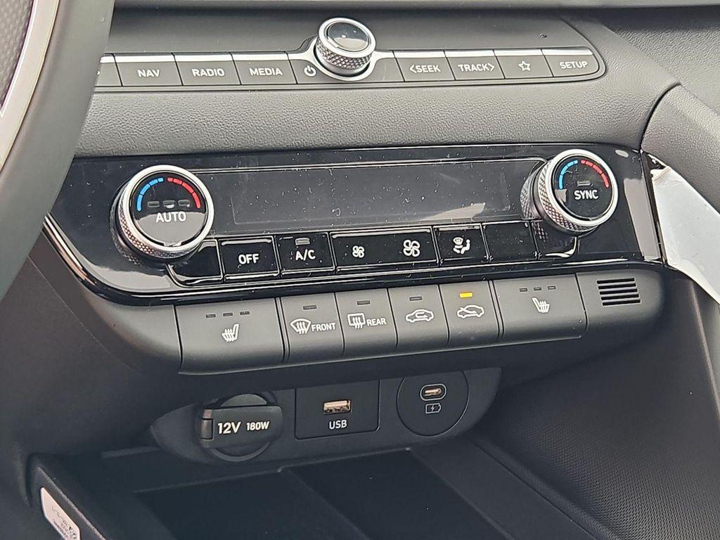 new 2025 Hyundai Elantra car, priced at $25,983