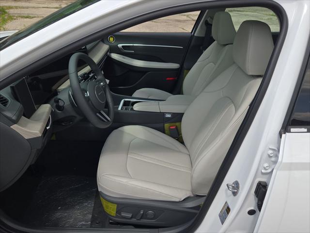 new 2025 Hyundai Sonata Hybrid car, priced at $37,790