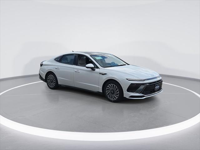 new 2025 Hyundai Sonata Hybrid car, priced at $37,790