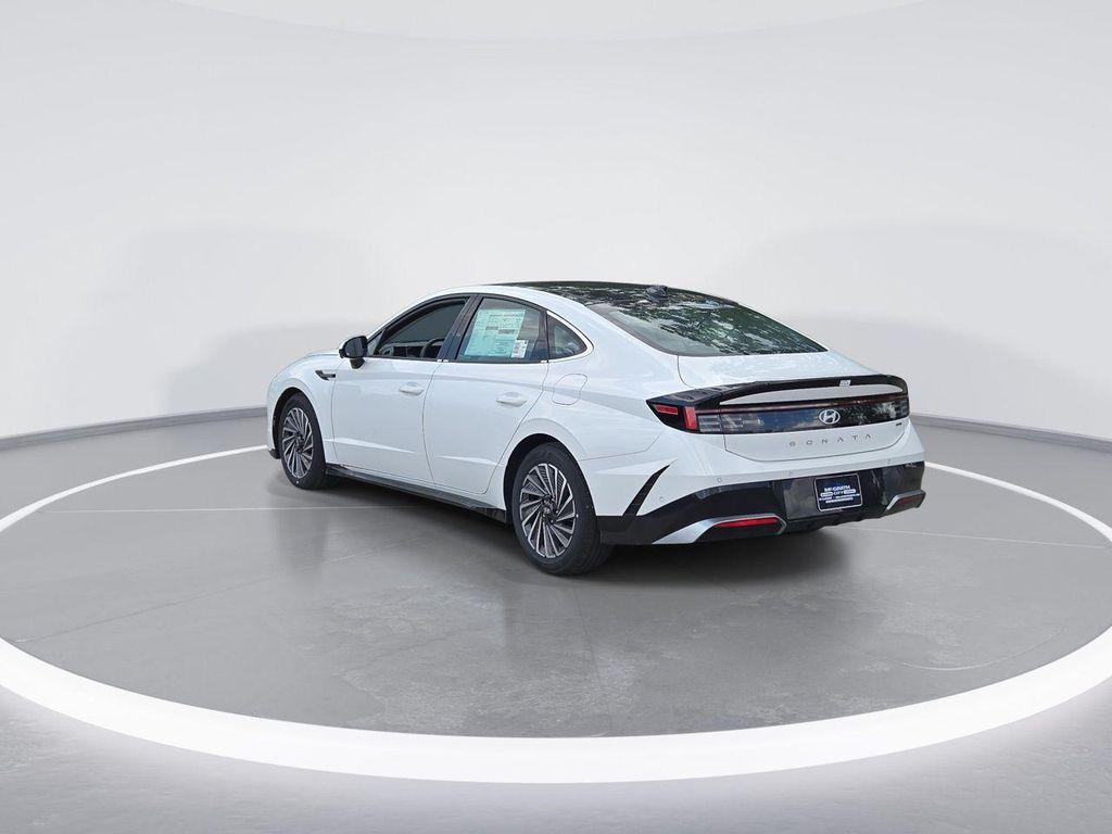 new 2025 Hyundai Sonata Hybrid car, priced at $34,745