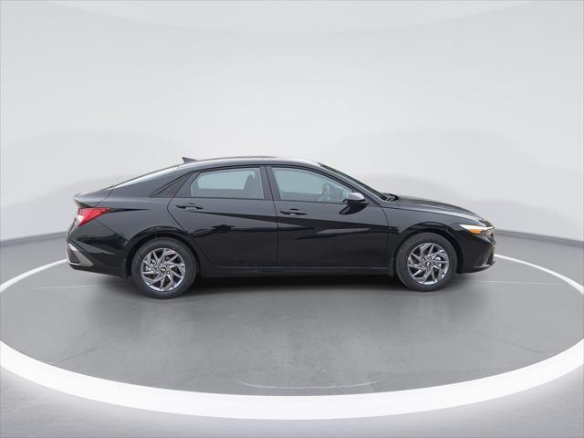 new 2025 Hyundai ELANTRA HEV car, priced at $25,520