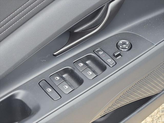 new 2025 Hyundai Elantra car, priced at $22,878