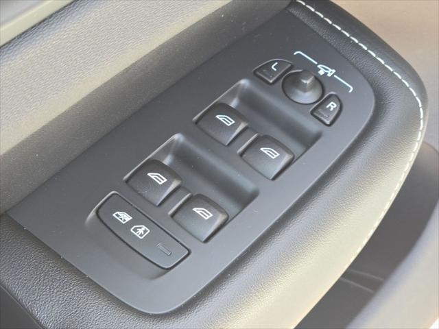 used 2019 Volvo XC60 Recharge Plug-In Hybrid car, priced at $23,798