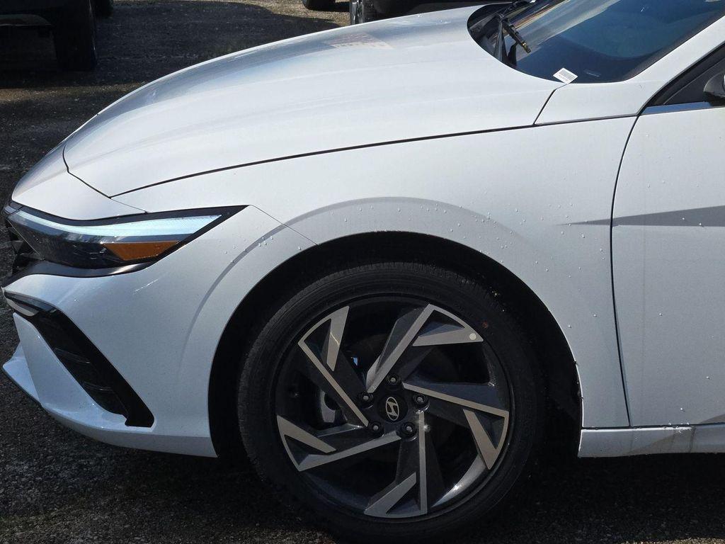 new 2025 Hyundai ELANTRA HEV car, priced at $29,007