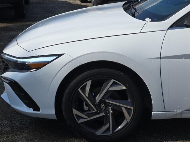 new 2025 Hyundai Elantra car, priced at $29,257