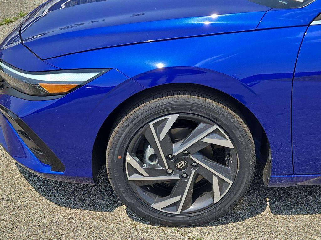 new 2025 Hyundai Elantra car, priced at $26,023