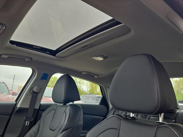 new 2025 Hyundai Elantra car, priced at $26,652