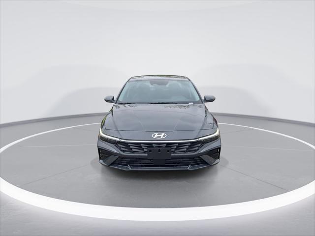 new 2025 Hyundai Elantra car, priced at $26,652