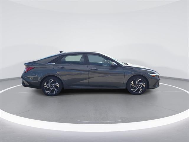 new 2025 Hyundai Elantra car, priced at $27,240