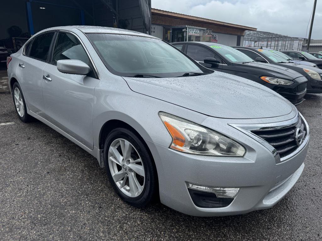 used 2013 Nissan Altima car, priced at $3,500