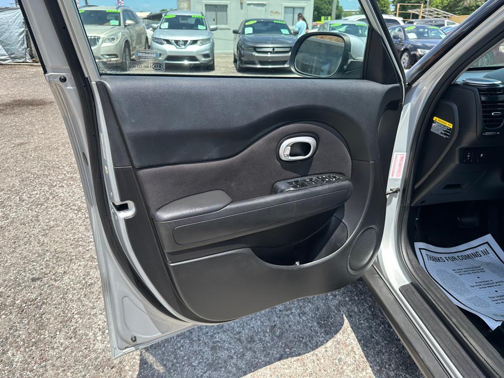 used 2015 Kia Soul car, priced at $4,700