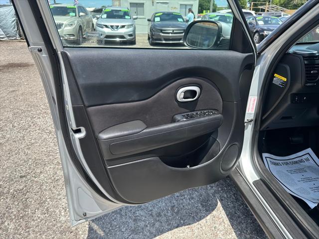 used 2015 Kia Soul car, priced at $4,995