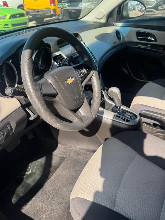 used 2016 Chevrolet Cruze Limited car, priced at $3,500