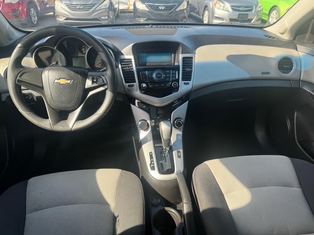 used 2016 Chevrolet Cruze Limited car, priced at $3,500