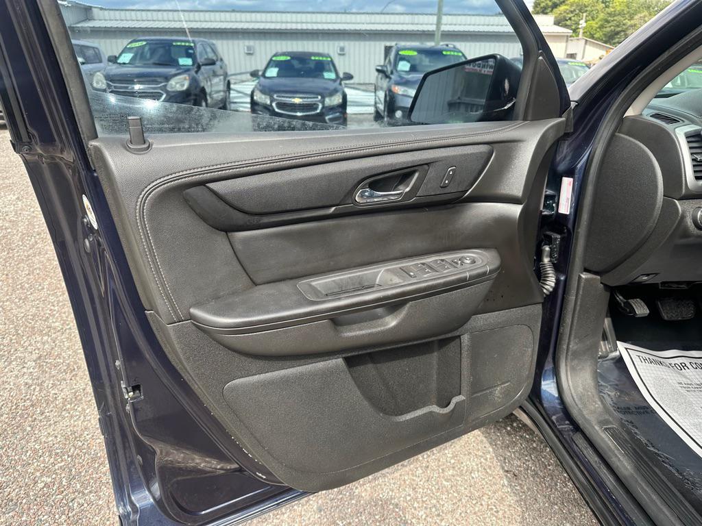 used 2015 GMC Acadia car, priced at $3,600