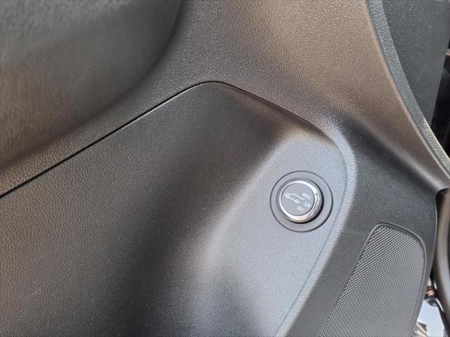 new 2025 Buick Envista car, priced at $30,035