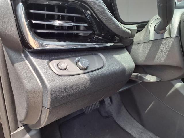 new 2025 Buick Envista car, priced at $28,125