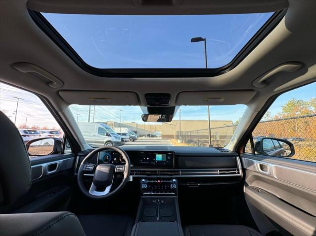 used 2025 Hyundai Santa Fe car, priced at $38,975