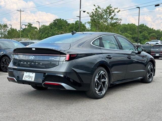 new 2024 Hyundai Sonata car, priced at $29,287