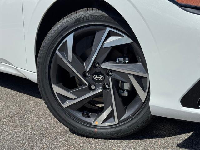 new 2025 Hyundai Elantra car, priced at $29,999