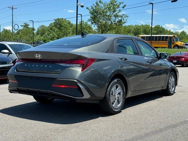 new 2024 Hyundai Elantra car, priced at $22,054