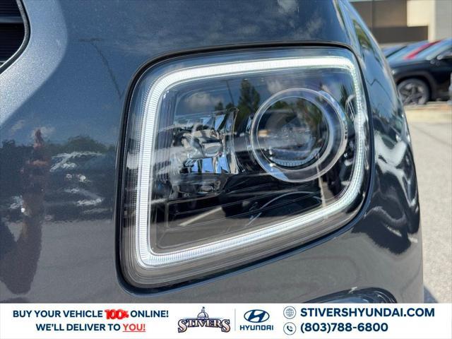 new 2025 Hyundai Venue car, priced at $23,994
