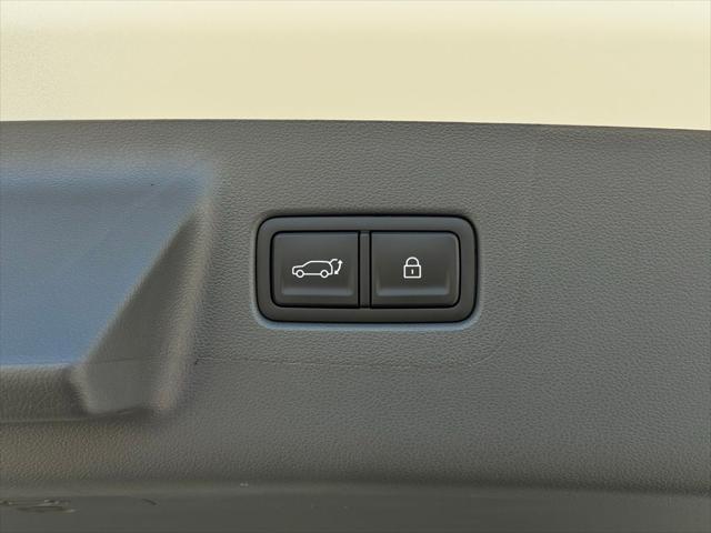 used 2025 Hyundai Santa Fe car, priced at $32,999