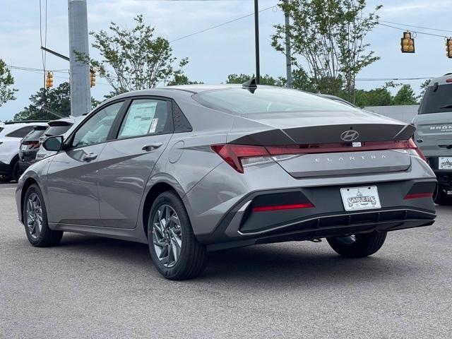 new 2024 Hyundai Elantra car, priced at $22,899